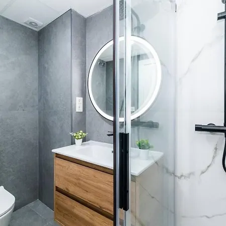 Modern Close To The City Center And Alhambra