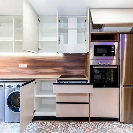 Daire Modern Close To The City Center And Alhambra *