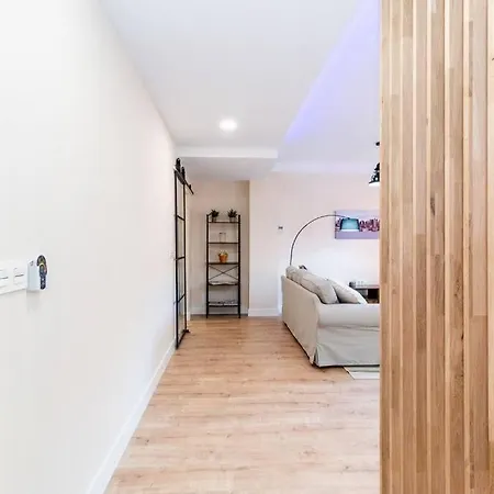 Modern Close To The City Center And Alhambra *