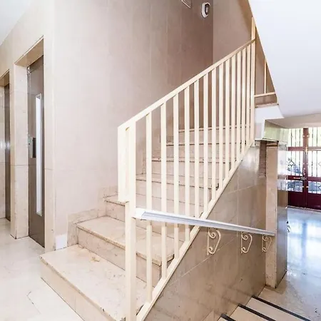 Modern Close To The City Center And Alhambra