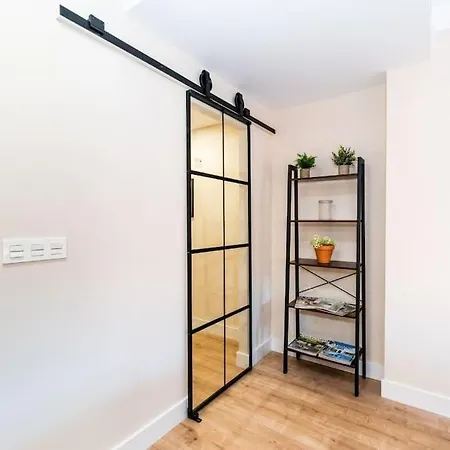 Modern Close To The City Center And Alhambra Daire *
